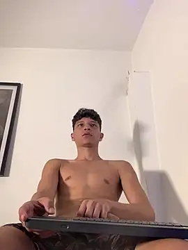 Chatroom XXX en direct de Twinkcock22