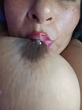 RosenRot07's Live XXX Chat