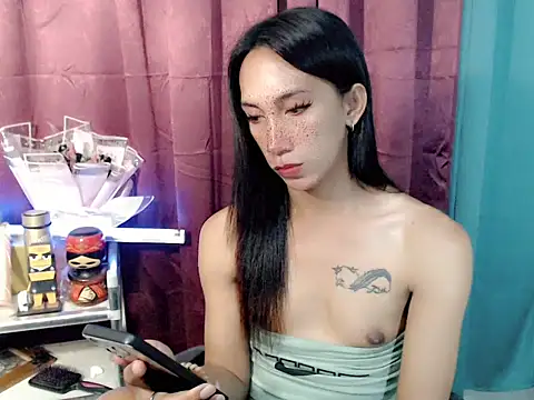 Pokazy przed kamerką – Wife_ur_pinay