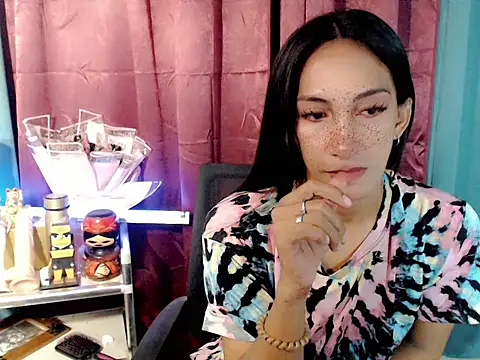 הופעת וובקאם של Wife_ur_pinay