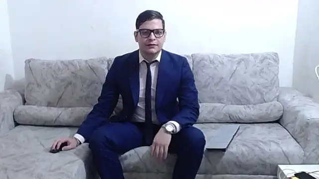 Pokazy przed kamerką – Victor_Maitland