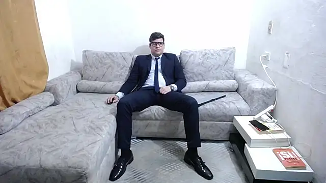 Victor_Maitland: απευθείας συνομιλία ΧΧΧ