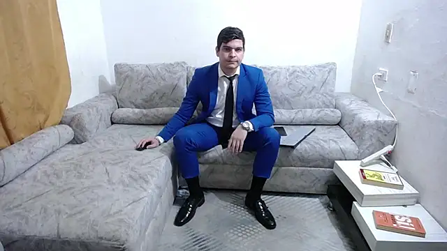 Victor_Maitland Adlı Modelin Canlı XXX Sohbeti
