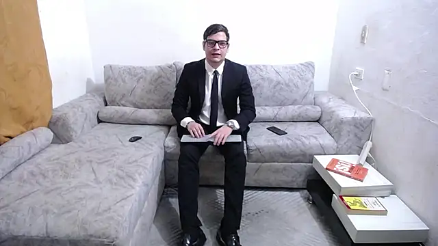 Victor_Maitland Show in webcam