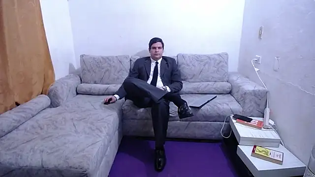 Victor_Maitland: διαδικτυακό σόου στην κάμερα