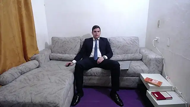 Victor_Maitland Show in webcam