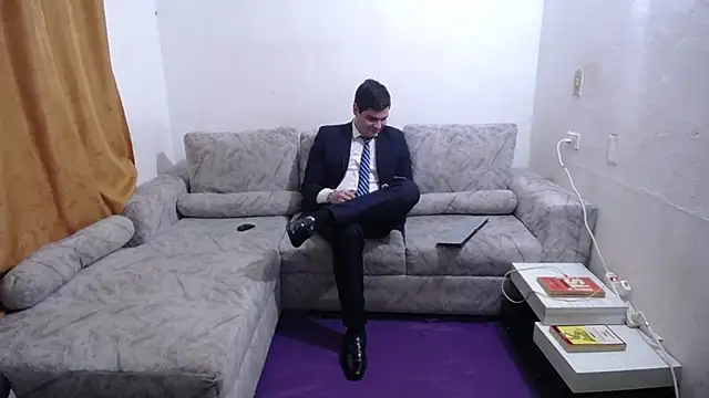 Victor_Maitland: διαδικτυακό σόου στην κάμερα