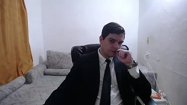 Victor_Maitland Show in webcam
