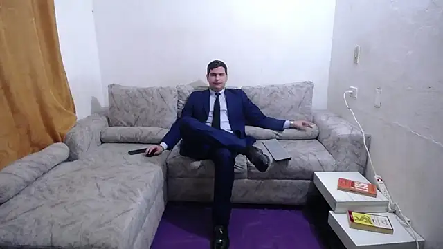Victor_Maitland: διαδικτυακό σόου στην κάμερα