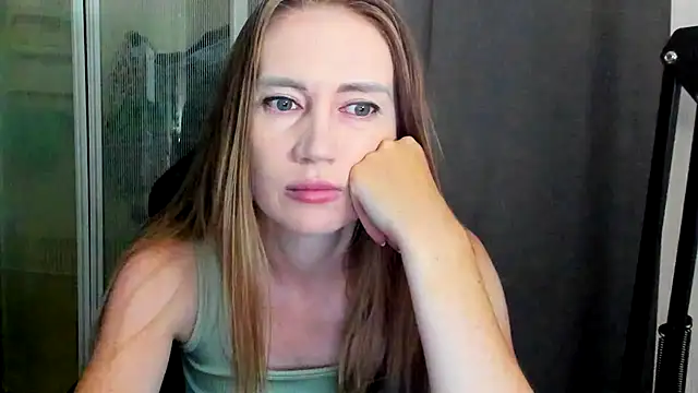 Chat +18 de JessFoxxx ao vivo