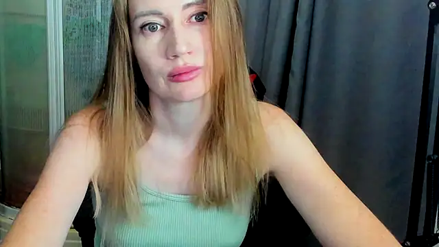 Chat +18 de JessFoxxx ao vivo