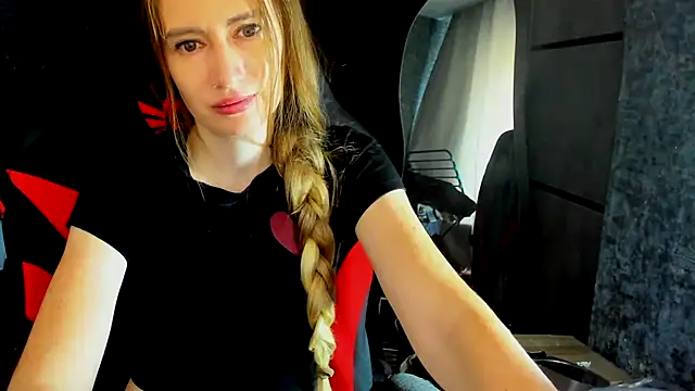 Chatroom XXX en direct de JessFoxxx