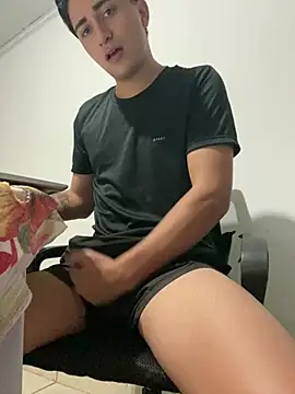 Pokazy przed kamerką – Tavinho067