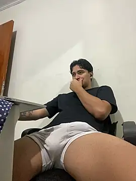 Show de Tavinho067 na webcam