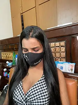 its_ur_flora's Live XXX Chat