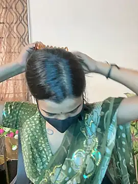 its_ur_flora's Live XXX Chat