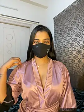 Show modela its_ur_flora na web-kameri