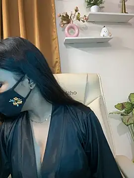 its_ur_flora's Webcam Show