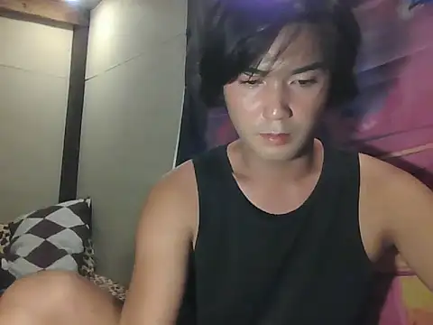 urhalfguyxx 网络视讯表演