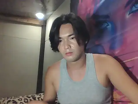 urhalfguyxx 网络视讯表演