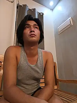 urhalfguyxx 网络视讯表演