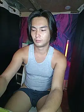 Yourcumshooterxxx's Webcam Show