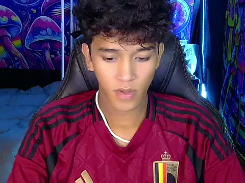 hugekenbigcock Show Webcam