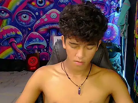 Show de hugekenbigcock na webcam