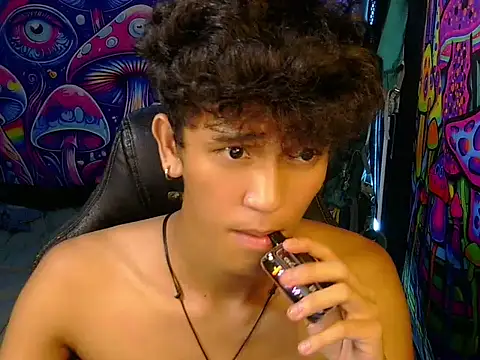 hugekenbigcock Pertunjukan Webcam