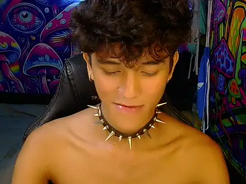 Show de hugekenbigcock na webcam