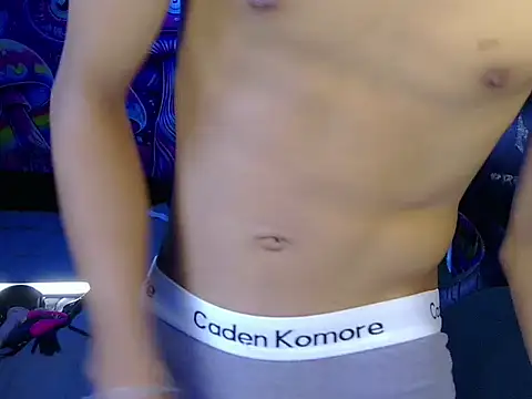 XXX chat uživo modela hugekenbigcock