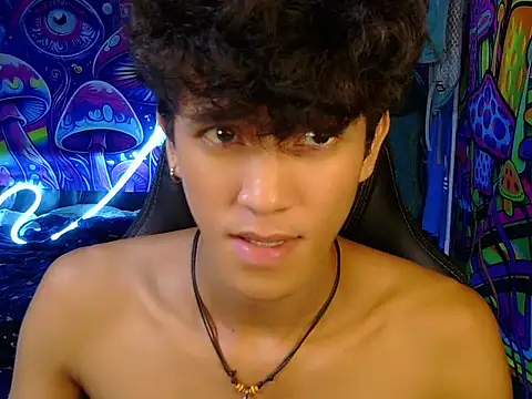 hugekenbigcock webcam show