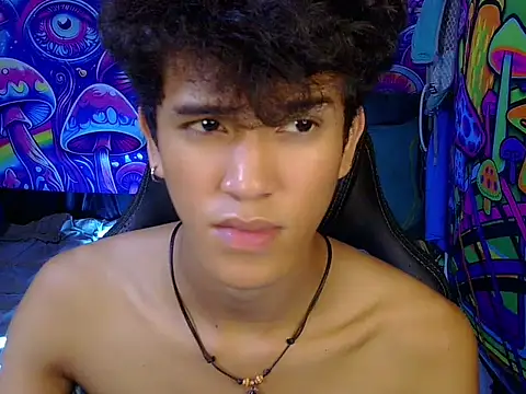 hugekenbigcock Pertunjukan Webcam