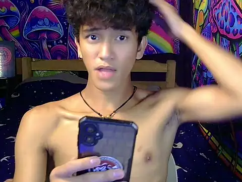 hugekenbigcock's Webcam Show