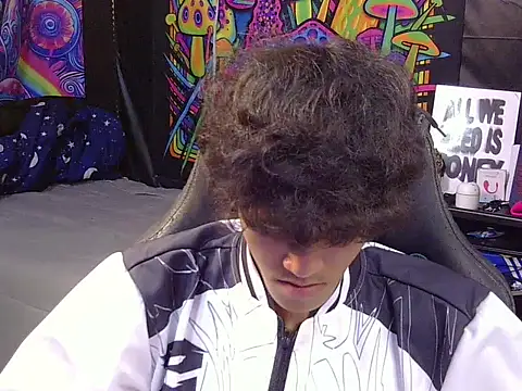 hugekenbigcock's Webcam Show