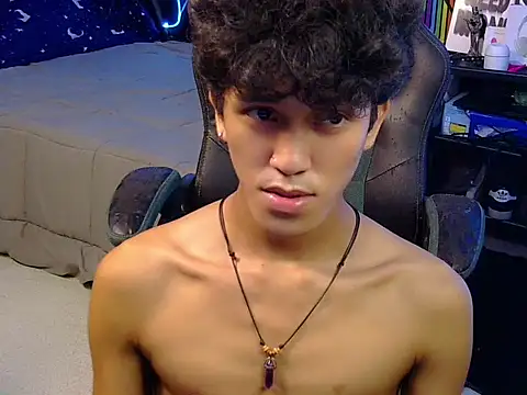 hugekenbigcock Pertunjukan Webcam