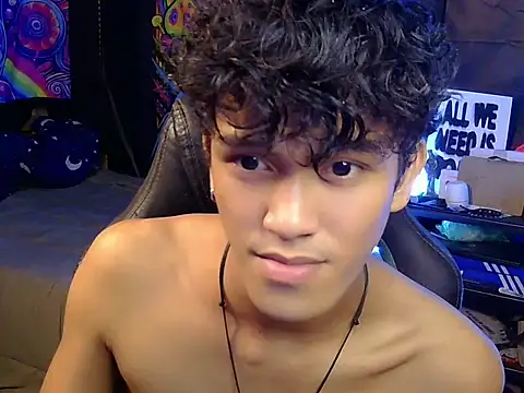 Show webcam de hugekenbigcock