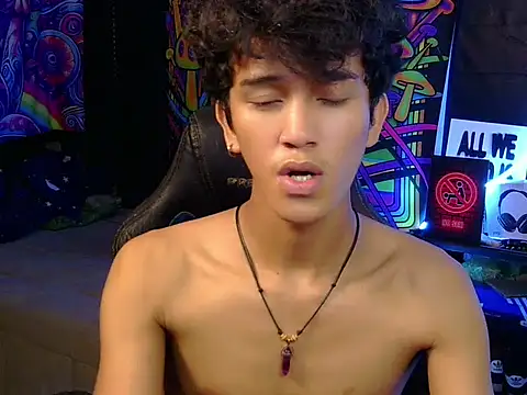 Show Webcam de hugekenbigcock