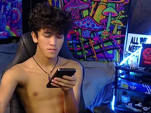 عرض كام hugekenbigcock