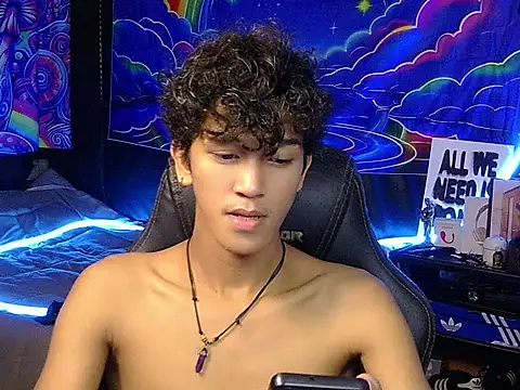 Show webcam de hugekenbigcock
