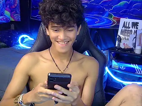 hugekenbigcock Pertunjukan Webcam