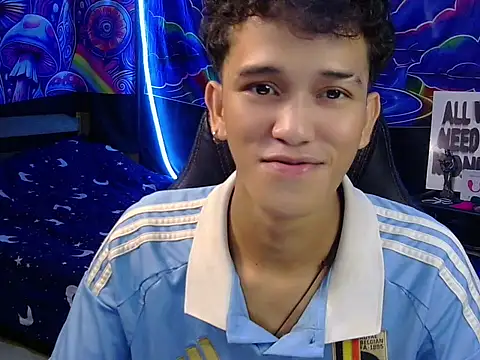 hugekenbigcock Pertunjukan Webcam