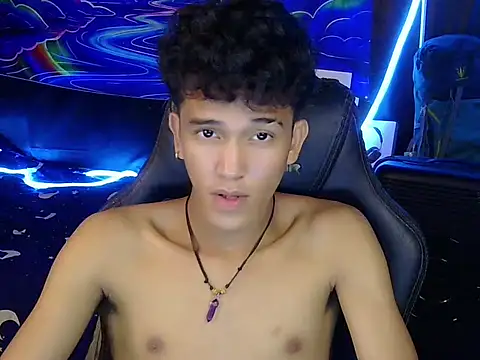 hugekenbigcock webcam show