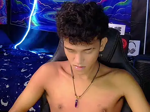 โชว์เว็บแคมของ hugekenbigcock