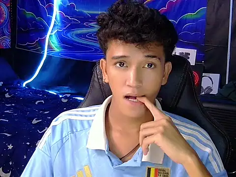 hugekenbigcock Pertunjukan Webcam