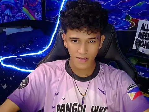 hugekenbigcock Pertunjukan Webcam