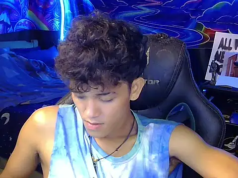 Show de hugekenbigcock na webcam
