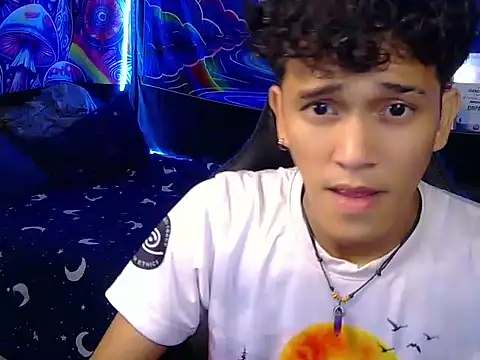 hugekenbigcock Pertunjukan Webcam