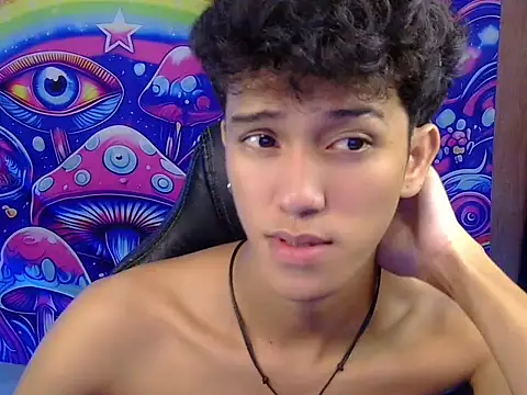 hugekenbigcock Pertunjukan Webcam