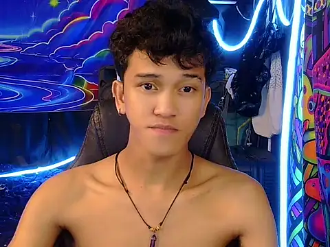 Chat XXX en directo de hugekenbigcock